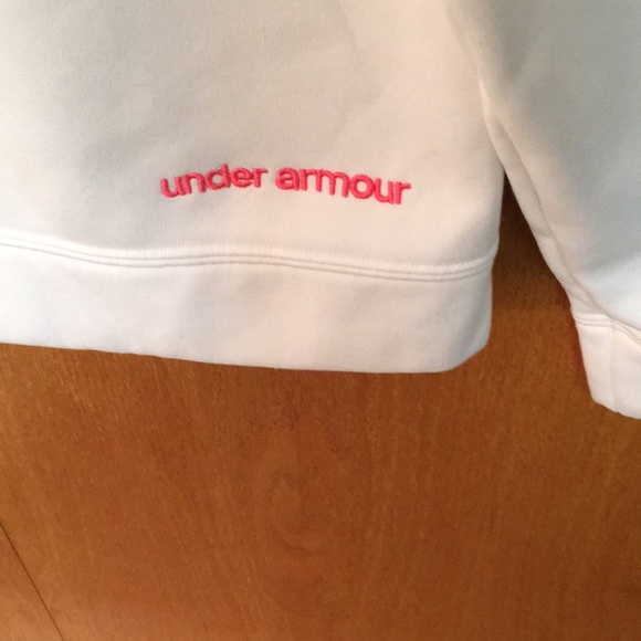 Under Armour Semi-Fitted White w/Camo Logo Hoodie - Picture 11 of 11